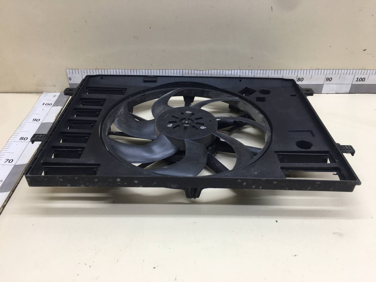 Диффузор вентилятора Changan UNI-T 2023>