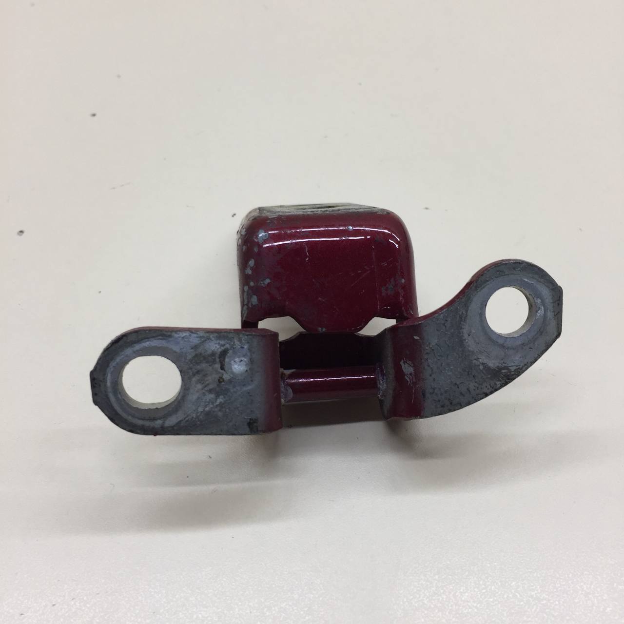 Петля двери задней левой нижняя Lexus ES (XV60) 2012>