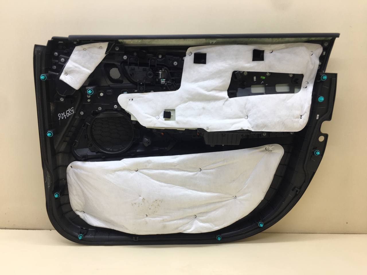 Обшивка двери передней левой Changan UNI-K 2020>