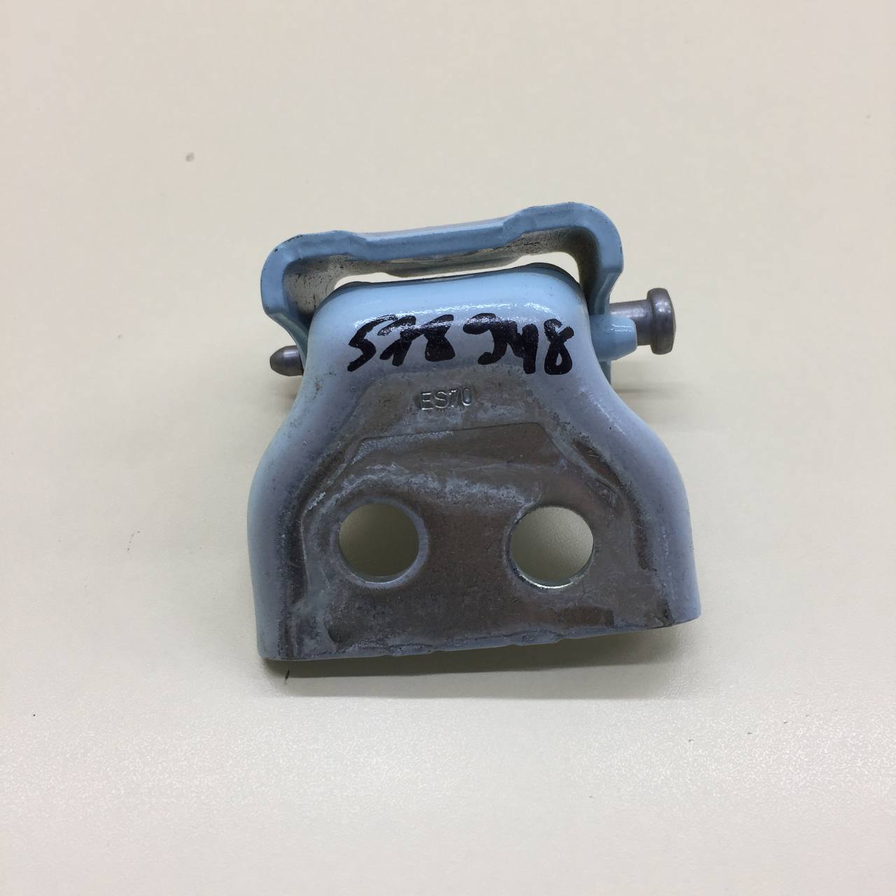 Петля двери задней правой верхняя Citroen C3 2009-2016