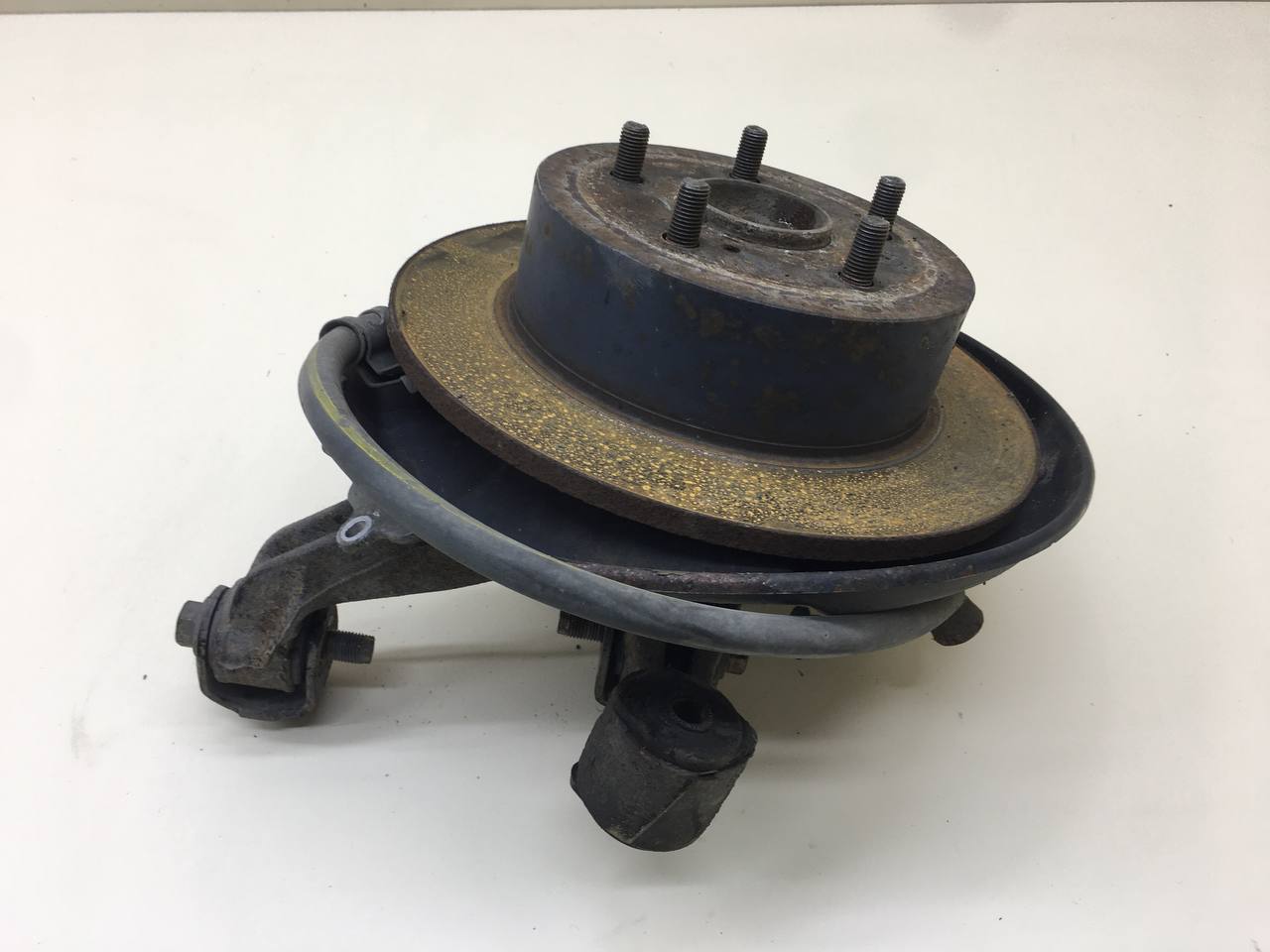 Кулак поворотный задний правый Toyota Camry (XV50) 2011-2017