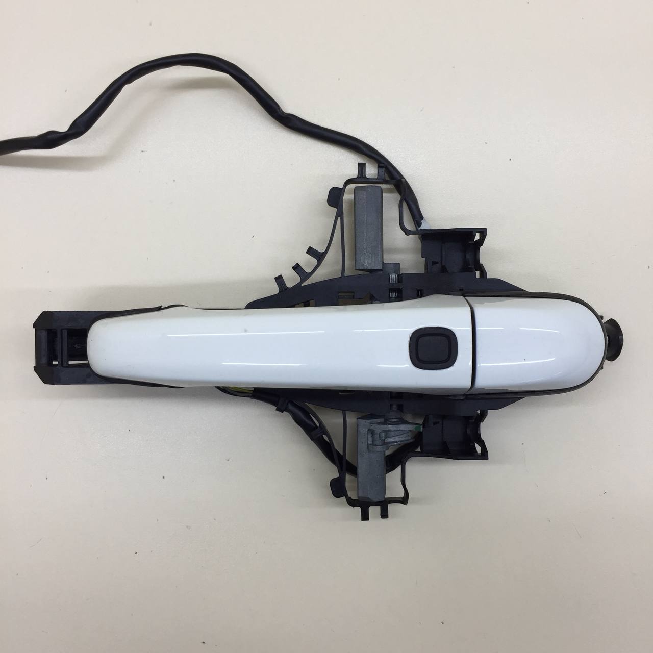 Ручка двери задней наружная левая Jaguar XF 2007-2015