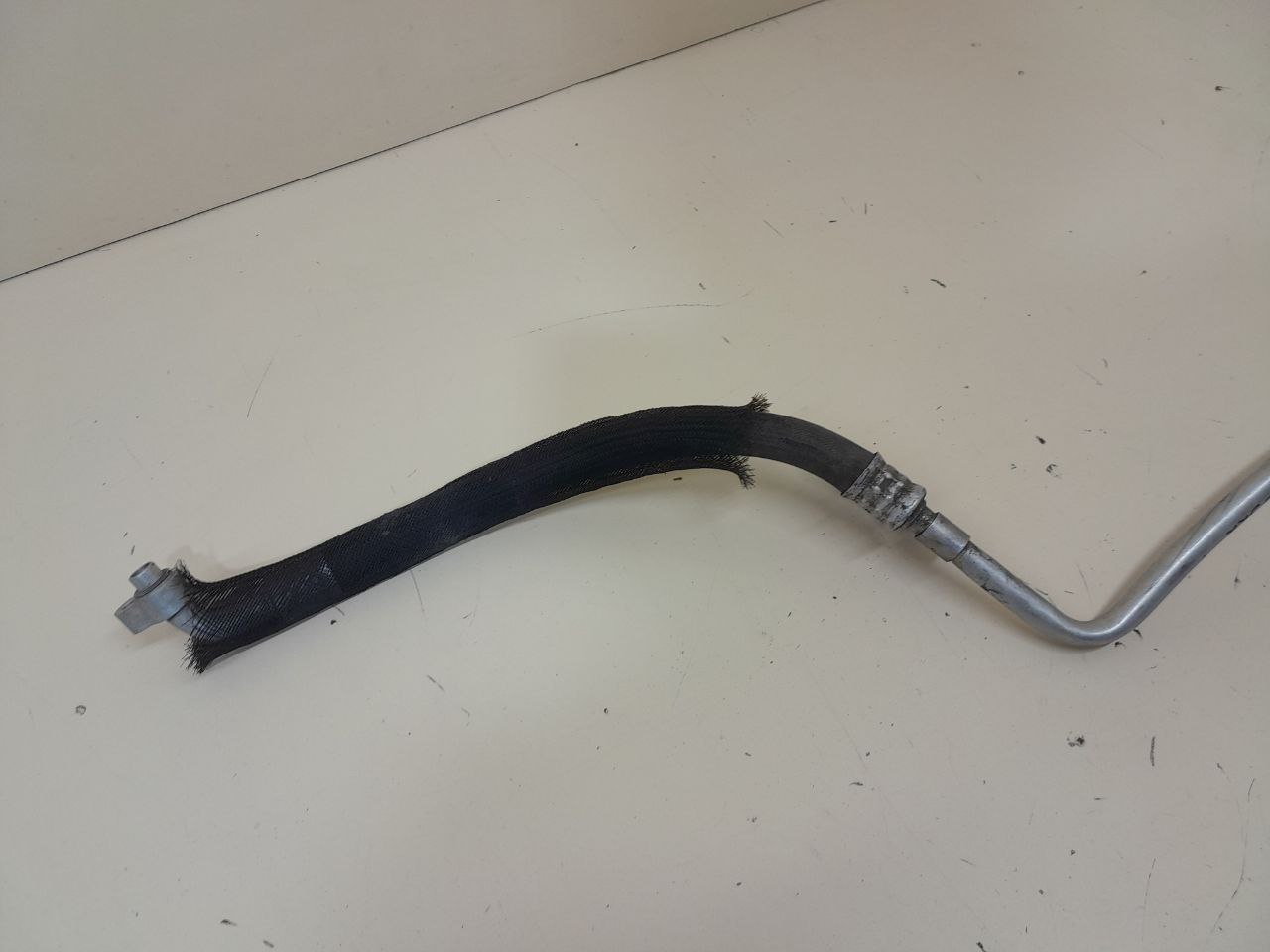 Трубка кондиционера Chevrolet TrailBlazer (GMT360) 2001-2010