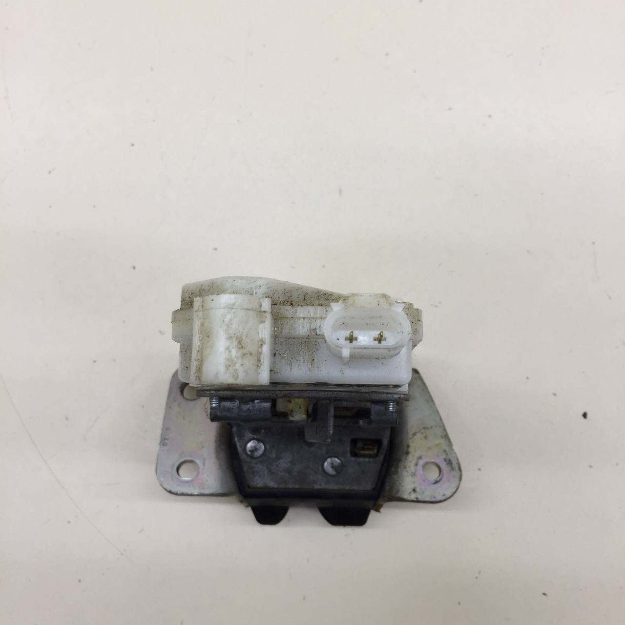 Замок багажника Mitsubishi ASX (GA) 2010>