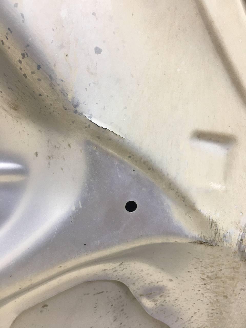 Капот Toyota Corolla E120 2001-2007