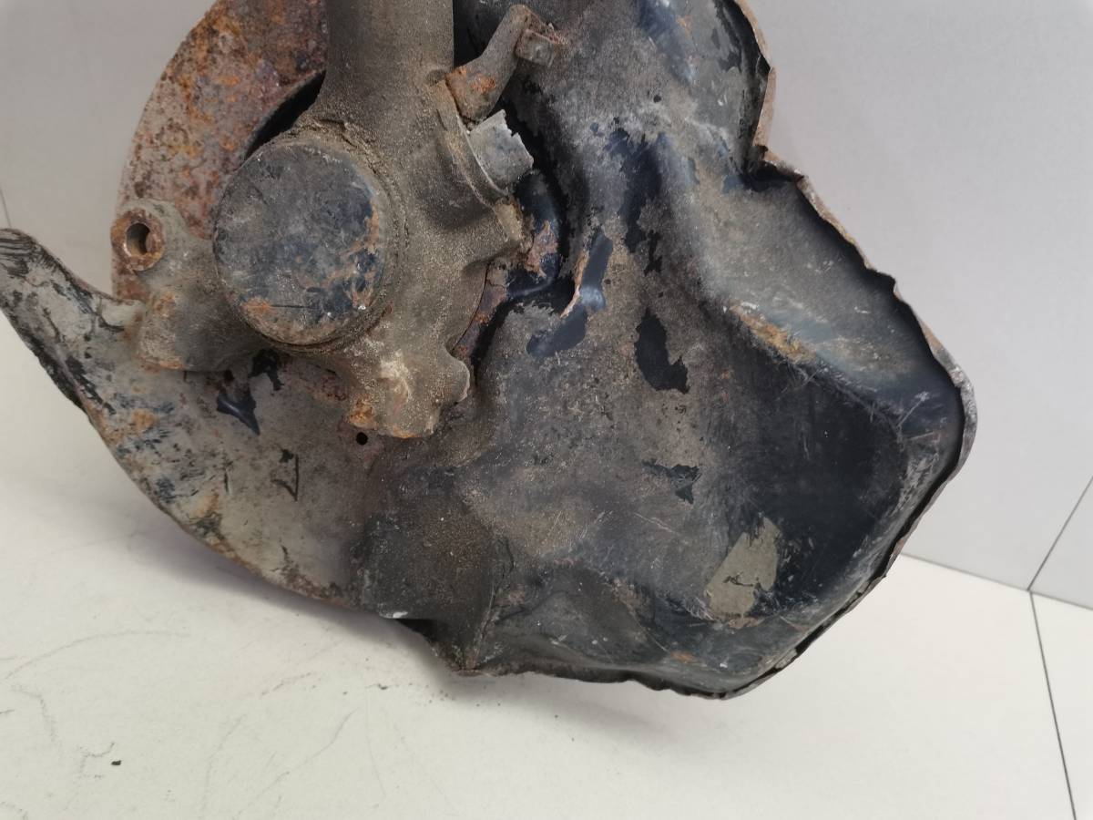 Кулак поворотный передний левый Toyota Crown (S170) 1999-2003