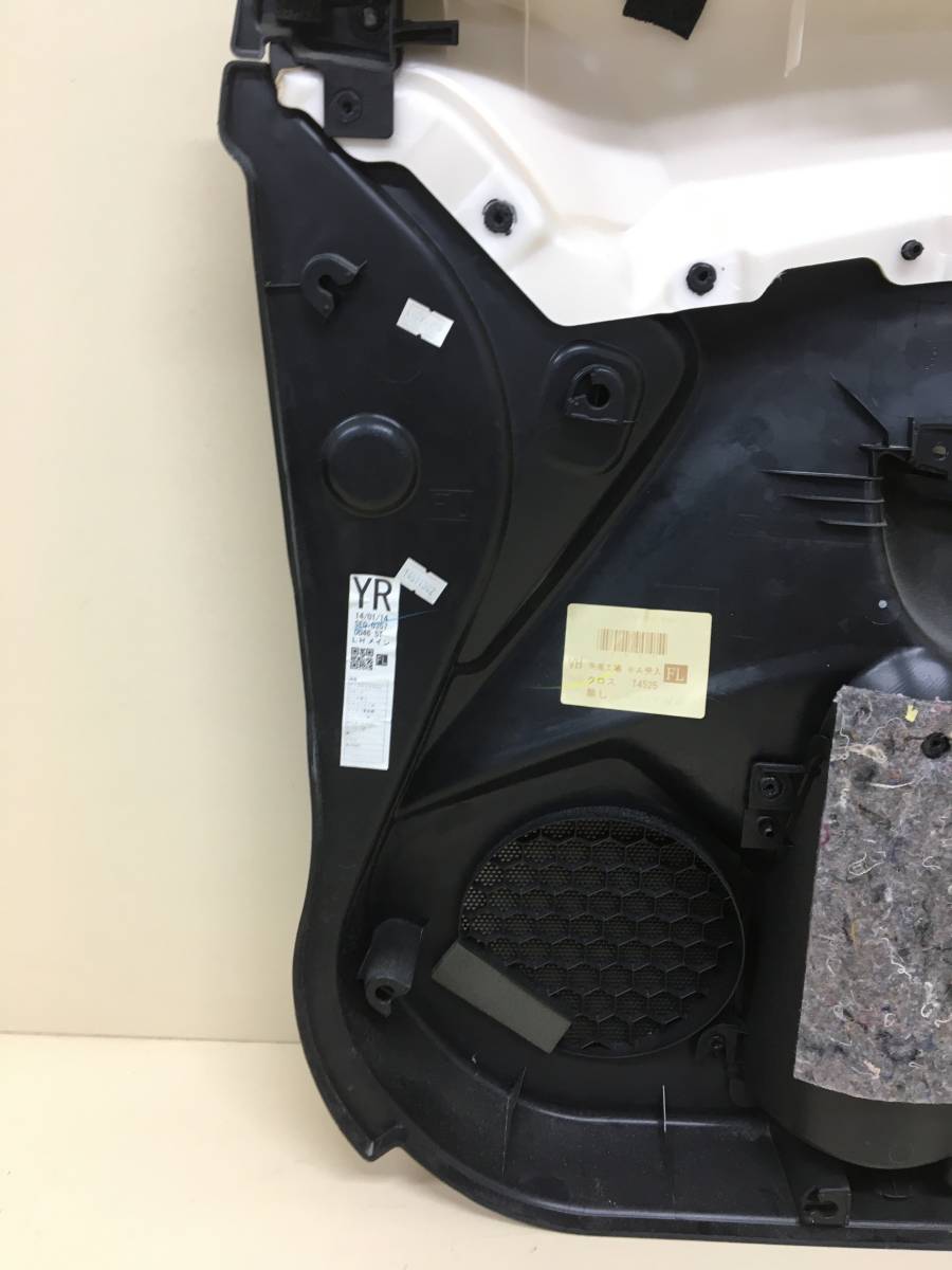 Обшивка двери передней левой Subaru XV (G33,G43) 2011-2017