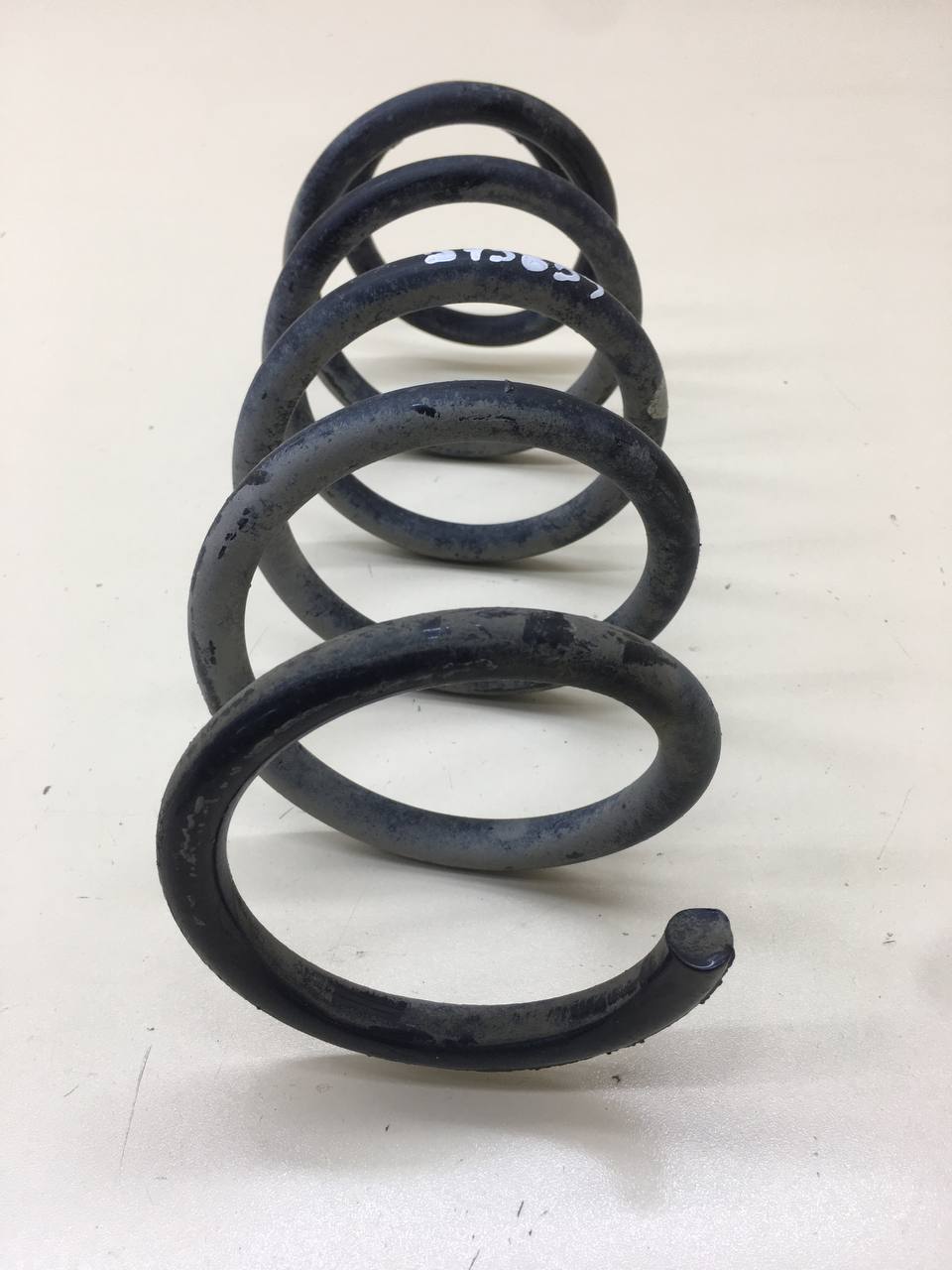 Пружина задняя Lada  X-RAY Cross 2018 >