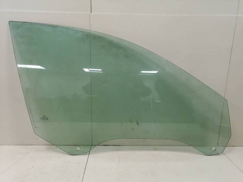 Стекло двери передней правой Audi Allroad A6 (C5) 2000-2005