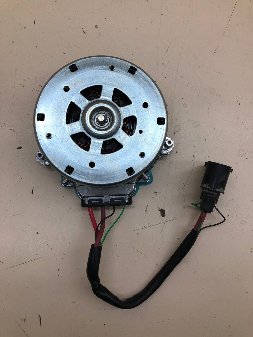 Моторчик вентилятора Porsche Cayenne 2017>