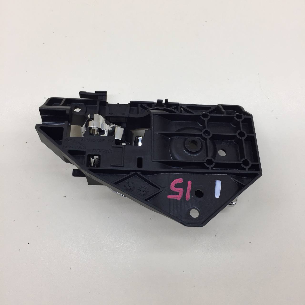 Ручка двери внутренняя правая Jaguar XF 2007-2015