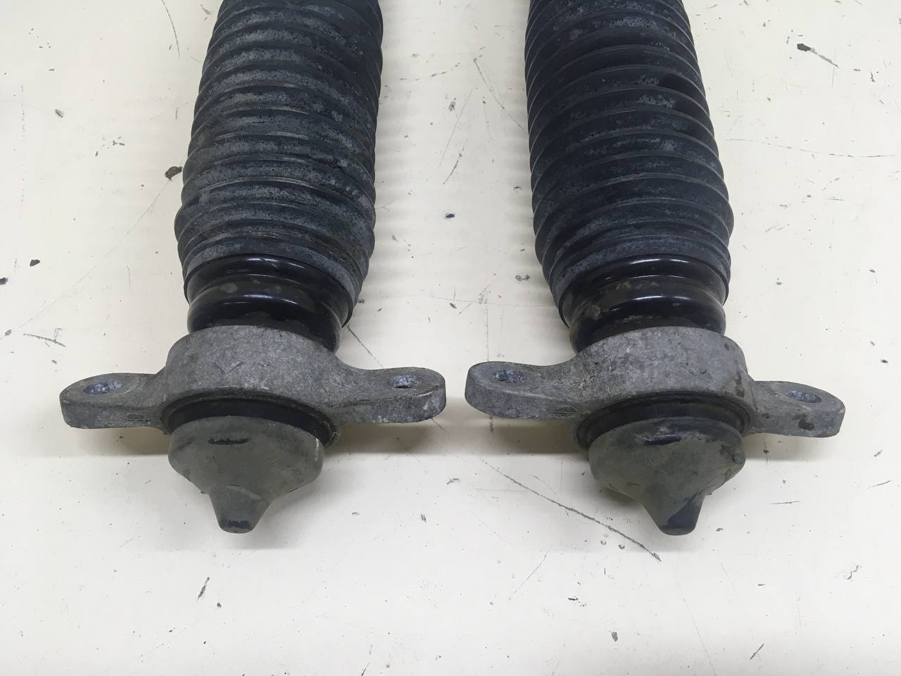 Амортизатор задний Kia Rio X-Line 2017>