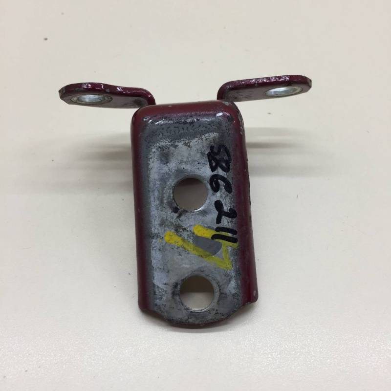 Петля двери задней левой нижняя Lexus ES (XV60) 2012>