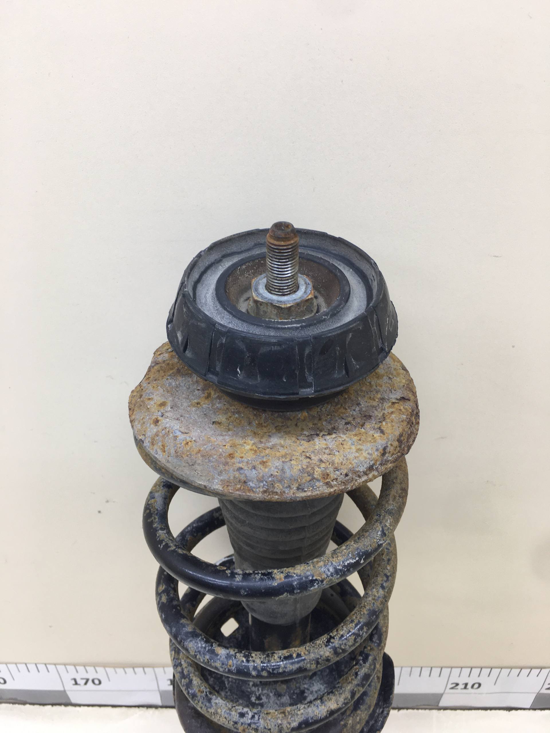 Амортизатор передний Renault Logan (1) 2005-2014