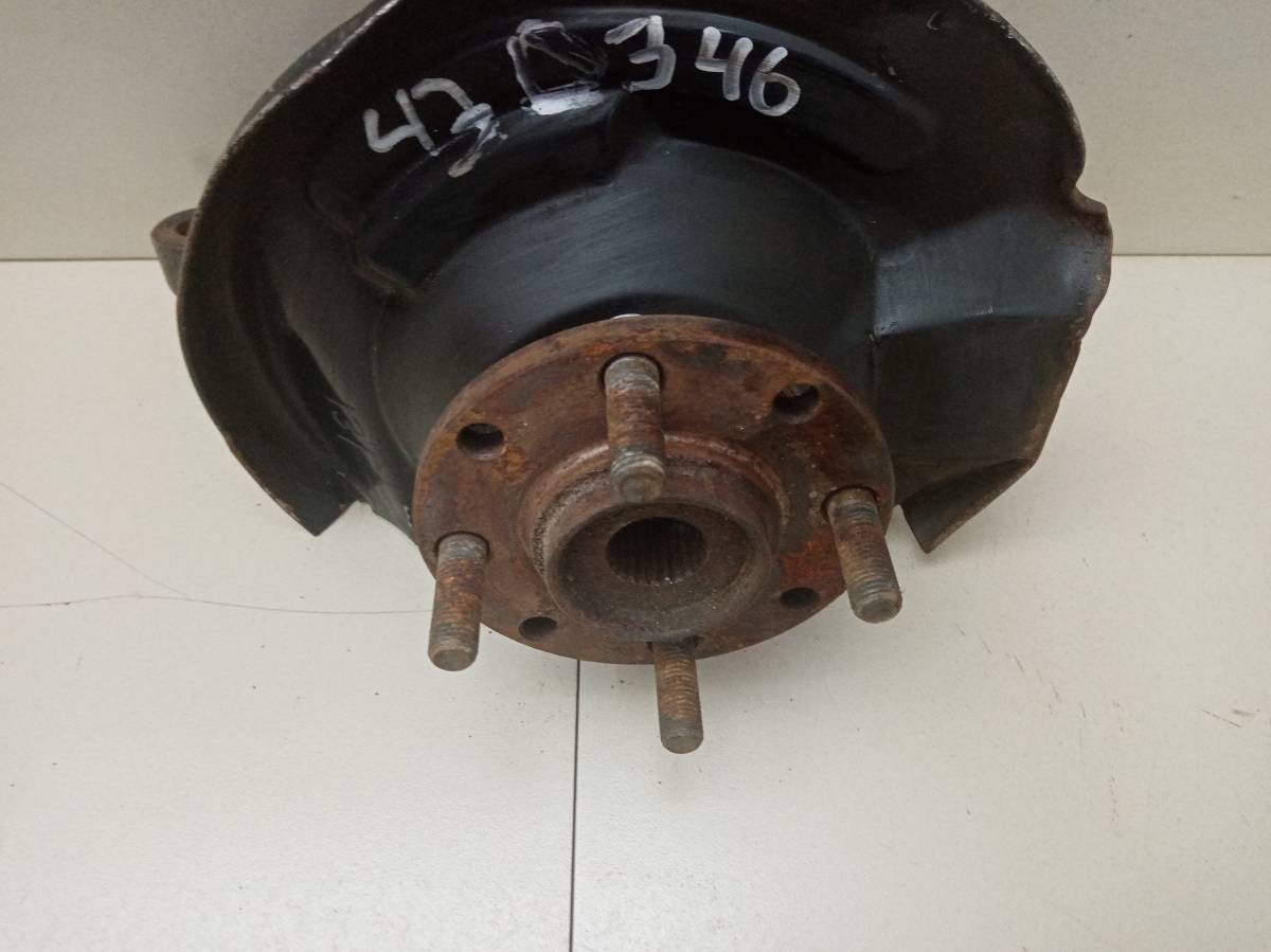 Кулак поворотный передний левый Mitsubishi Colt (CA0) 1992-1996