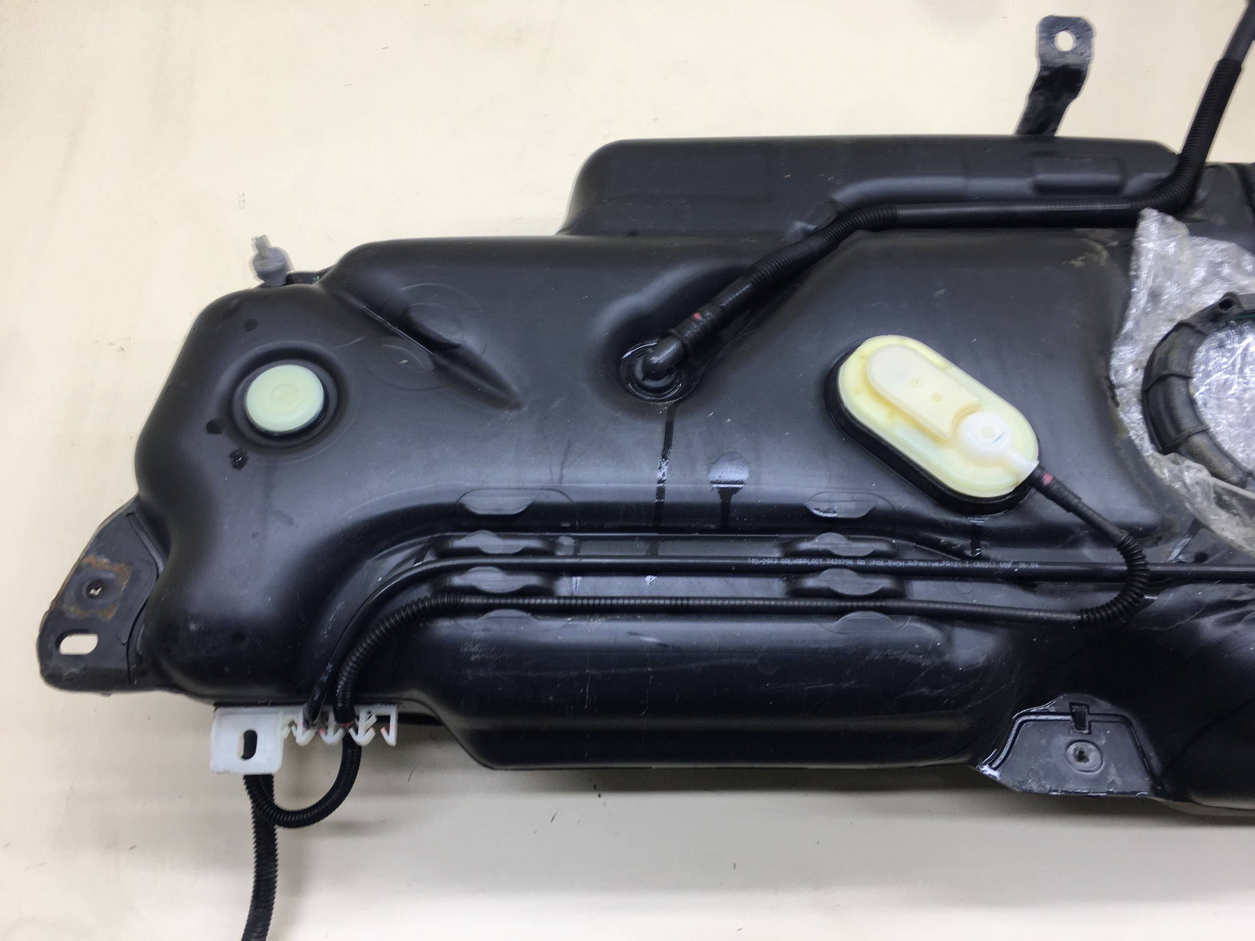 Бак топливный Peugeot 208 2012>