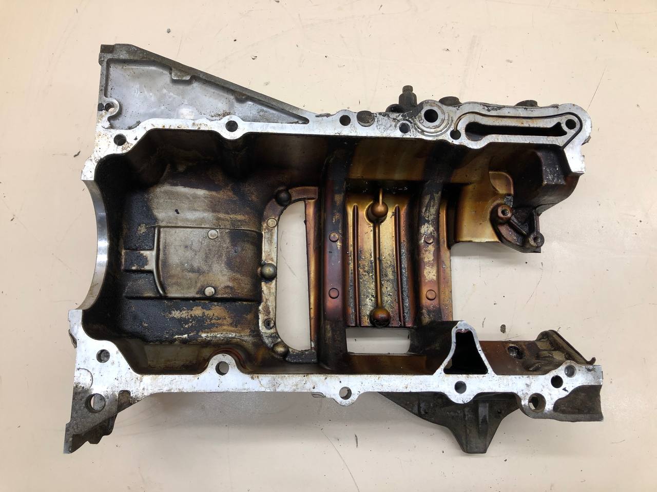 Поддон масляный двигателя Toyota Avensis (T250) 2003-2009