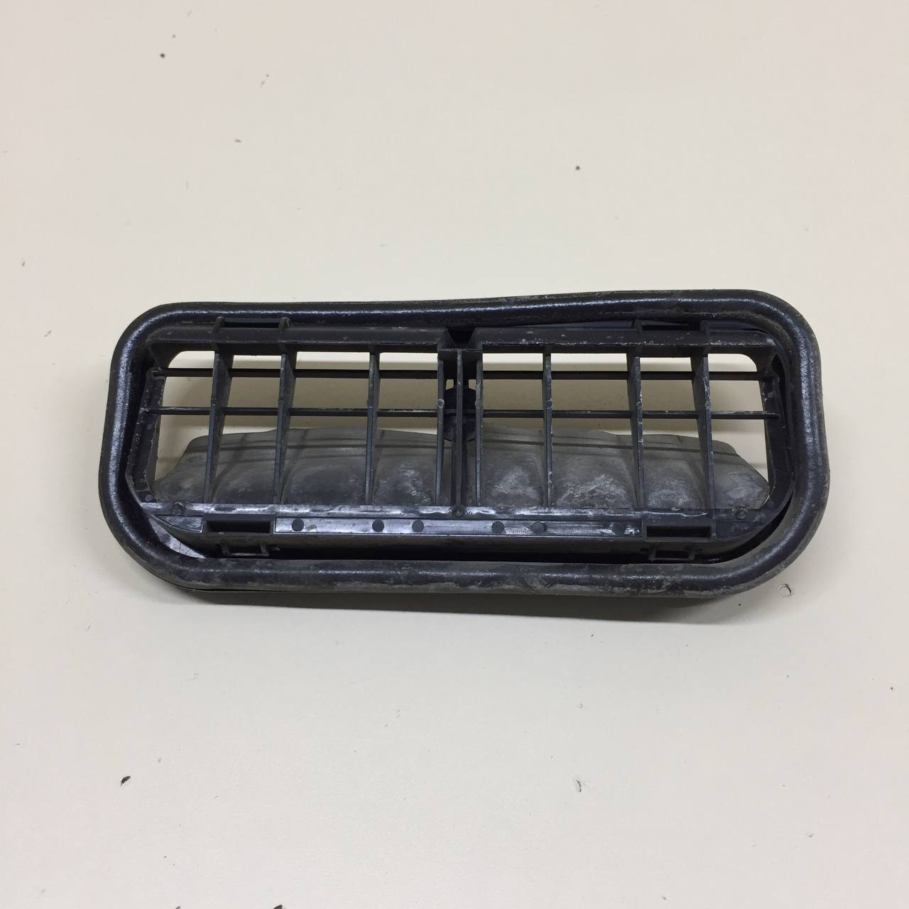 Решетка вентиляционная Peugeot 107 2006-2014