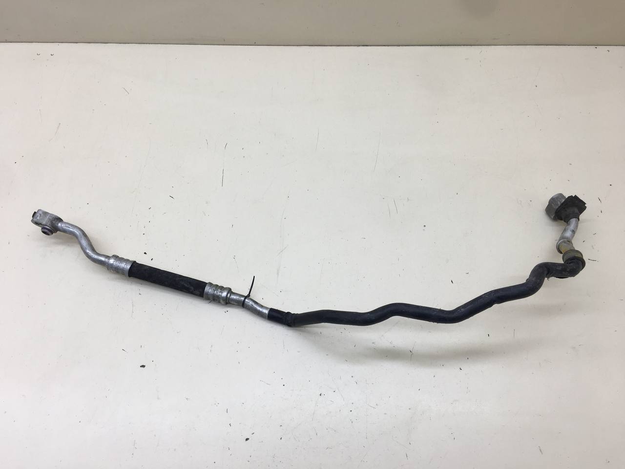 Трубка кондиционера Porsche Cayenne 2003-2010