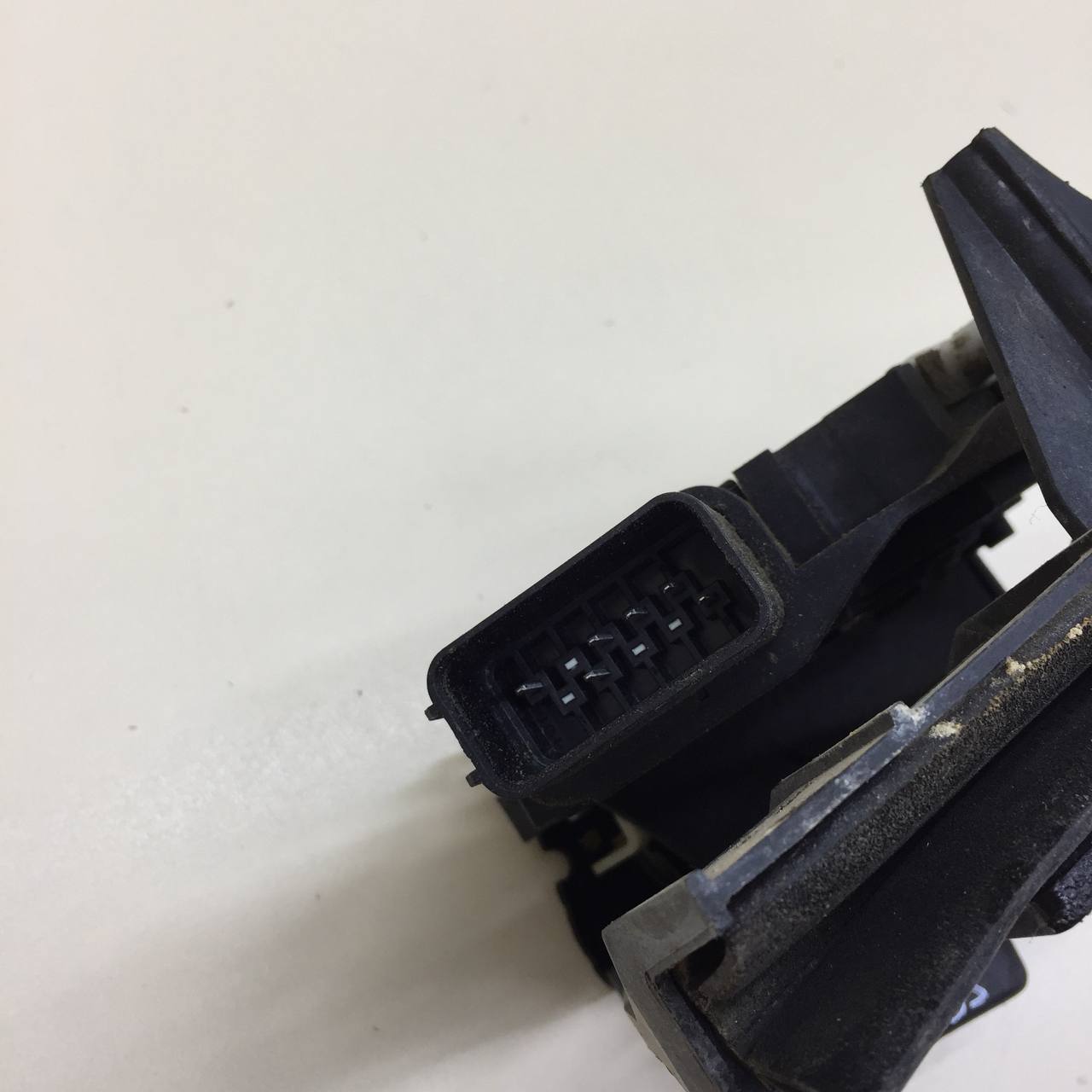 Замок двери задней левой Ford Mondeo 4 2007-2015