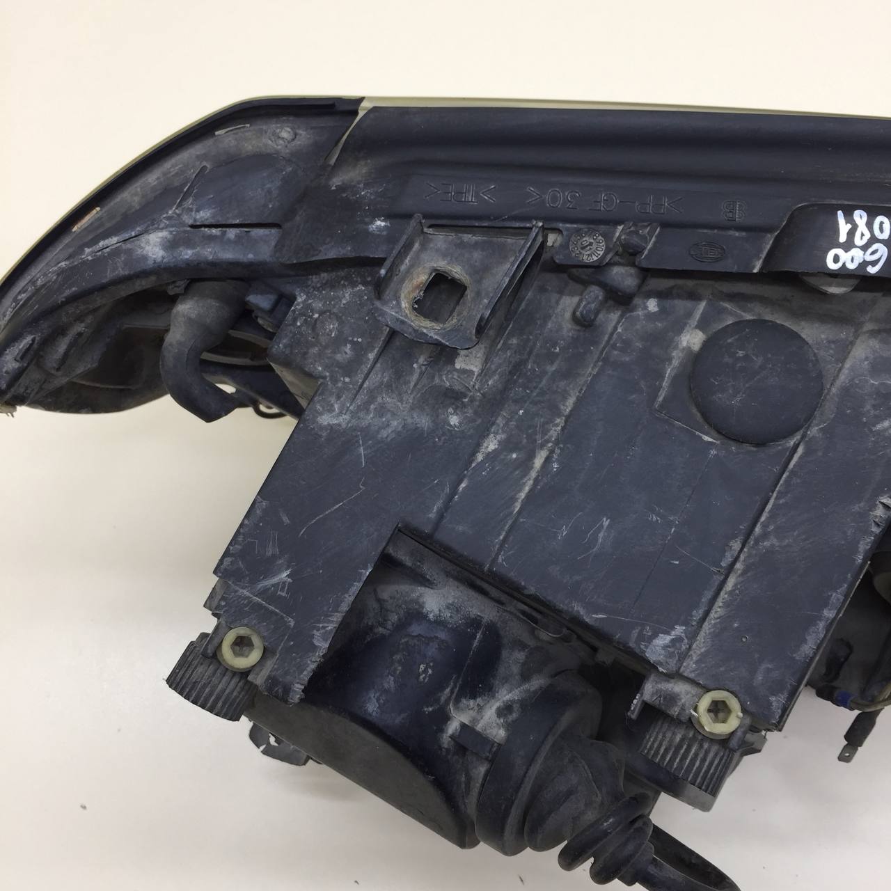 Фара левая BMW X5 E53 2000-2007