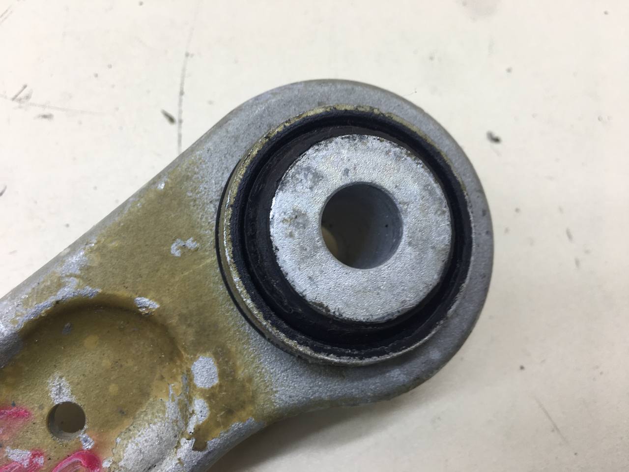 Рычаг задний верхний правый Mercedes-Benz C-Class (W205) 2014>