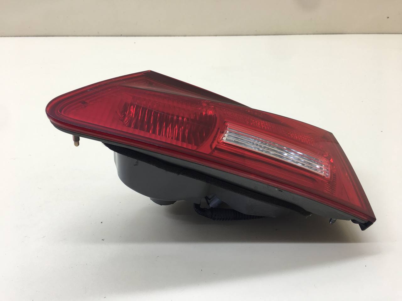 Фонарь задний внутренний правый Lexus IS 250/350 2005-2013