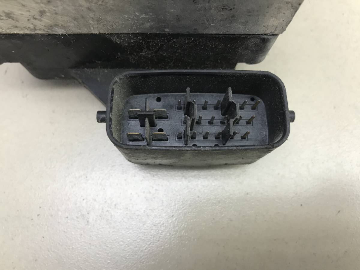 Блок ABS (насос) Toyota Mark II  (X110) 2000-2004