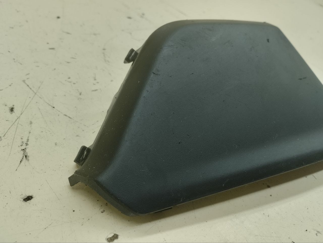 Заглушка буксировочного крюка Subaru Outback (BP) 2003-2009