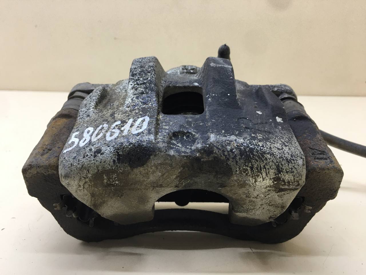 Суппорт передний правый Suzuki Grand Vitara 2005-2015