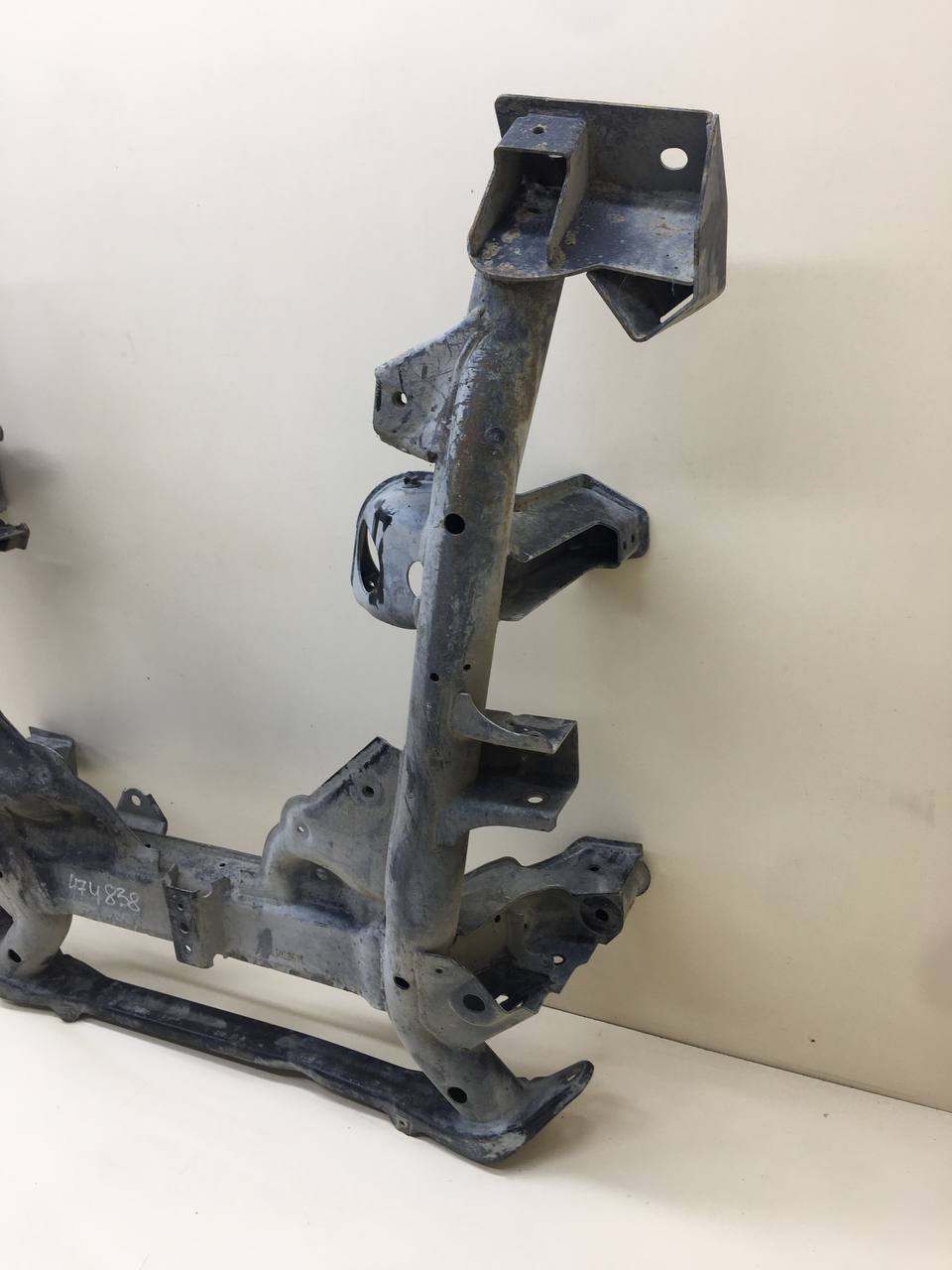 Балка подмоторная BMW X3 E83 2004-2010