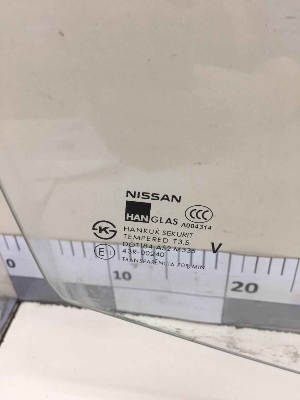 Стекло двери передней правой Nissan Almera Classic (B10) 2006-2013