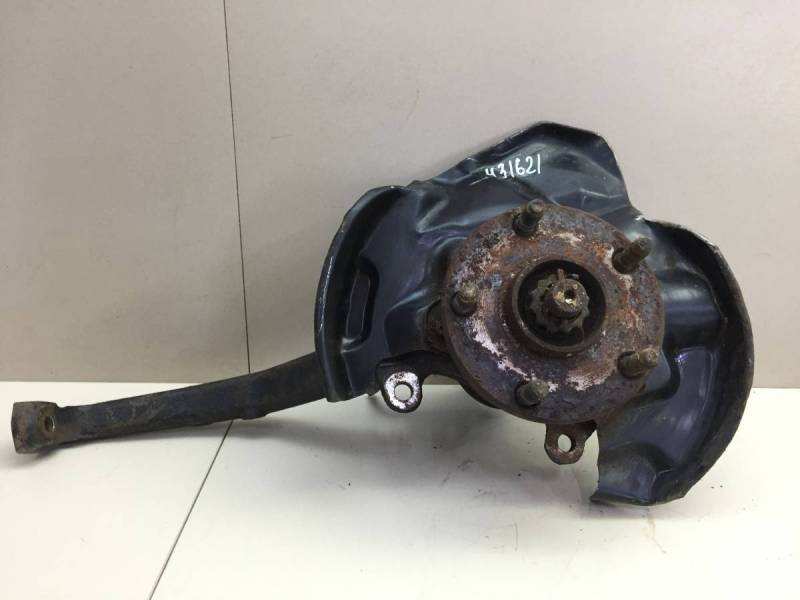 Кулак поворотный передний правый Toyota Crown (S150) 1995-2001