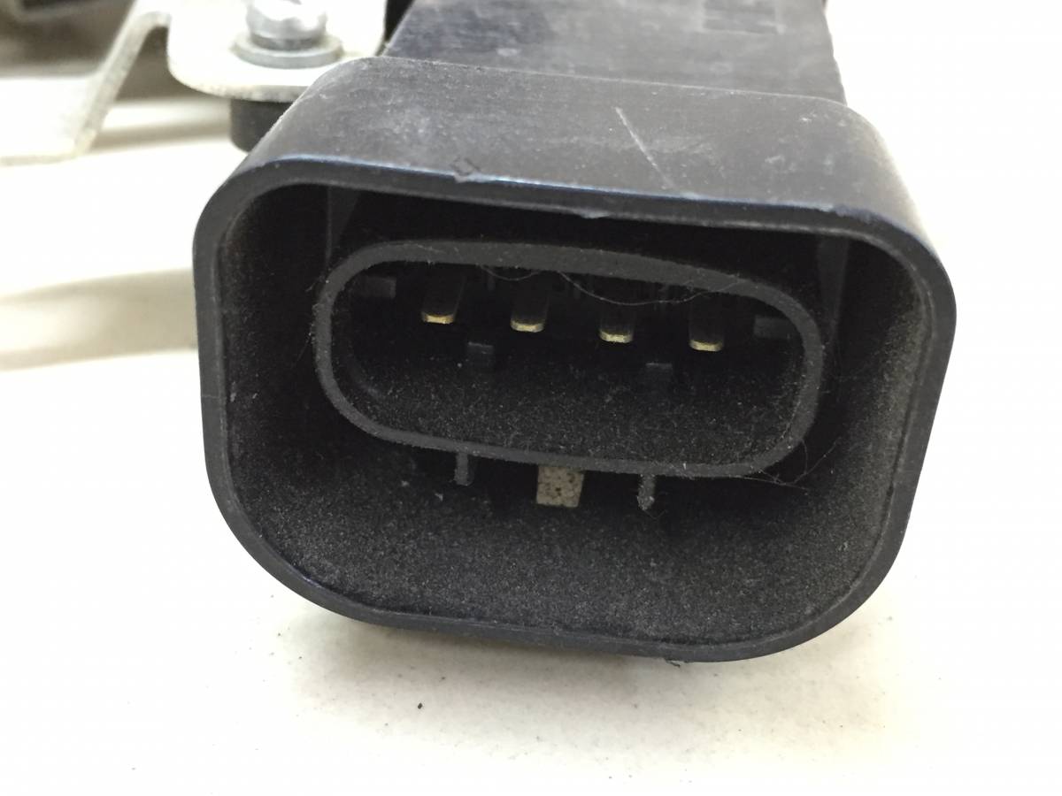 Замок двери задней левой Toyota Noah (R60) 2001-2007