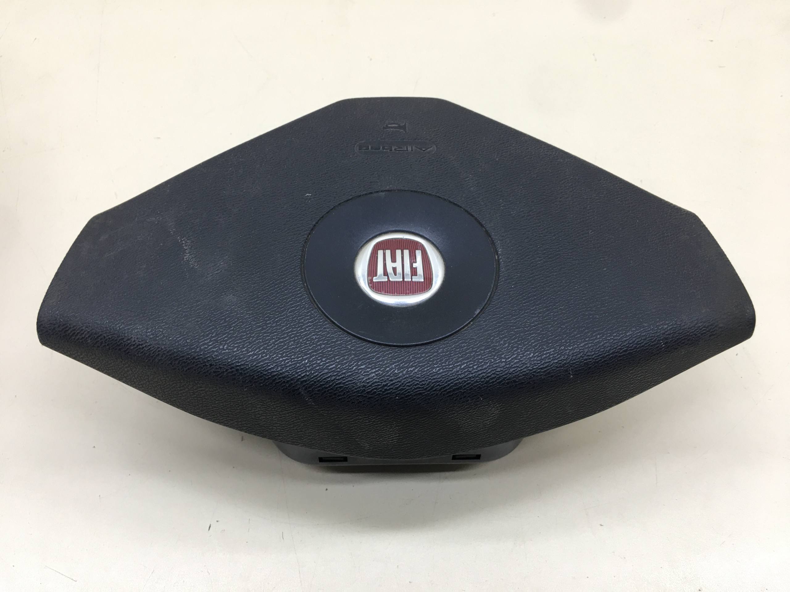 Подушка безопасности в рулевое колесо Fiat Albea 2002-2012