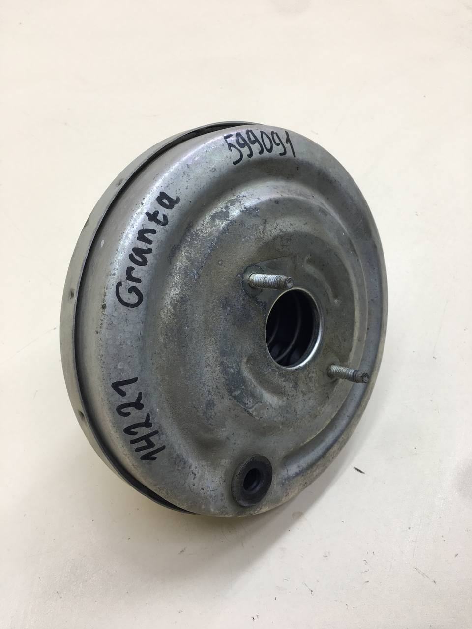 Усилитель тормозов вакуумный Lada Granta 2011>