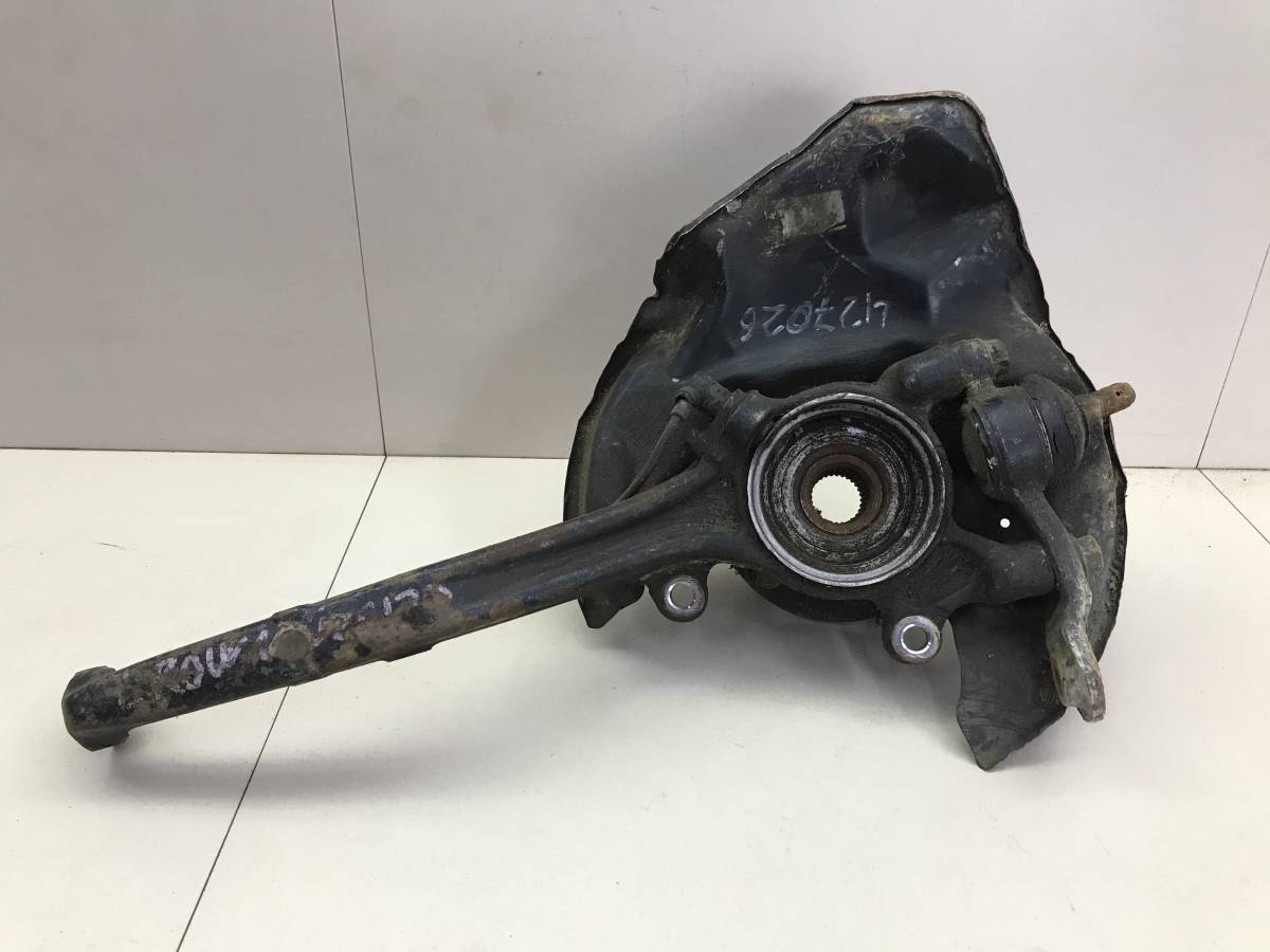 Кулак поворотный передний левый Toyota Crown (S170) 1999-2003