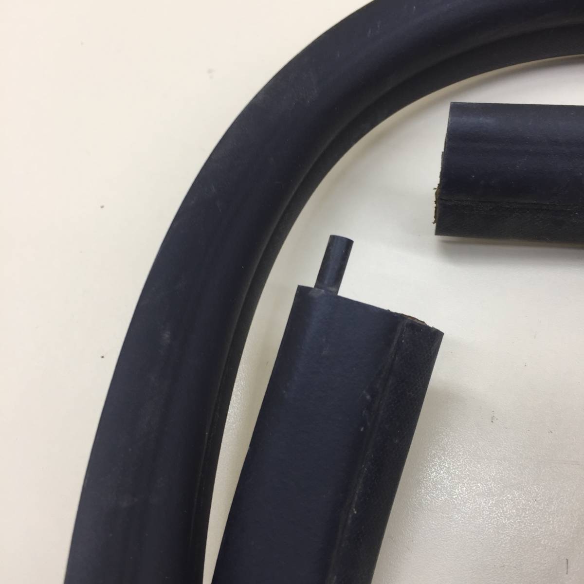 Уплотнитель проема двери задней правой Lada X-RAY 2016>