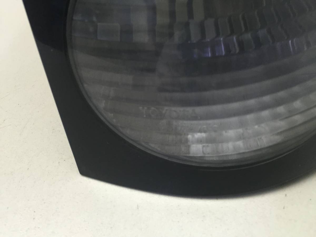 Фонарь задний правый Toyota Raum (Z10) 1997-2003