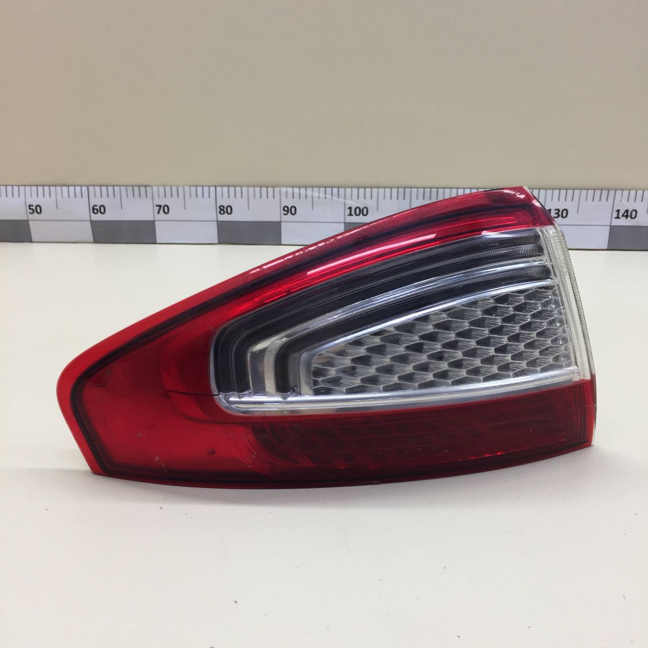 Фонарь задний наружный левый Ford Mondeo 4 2007-2015