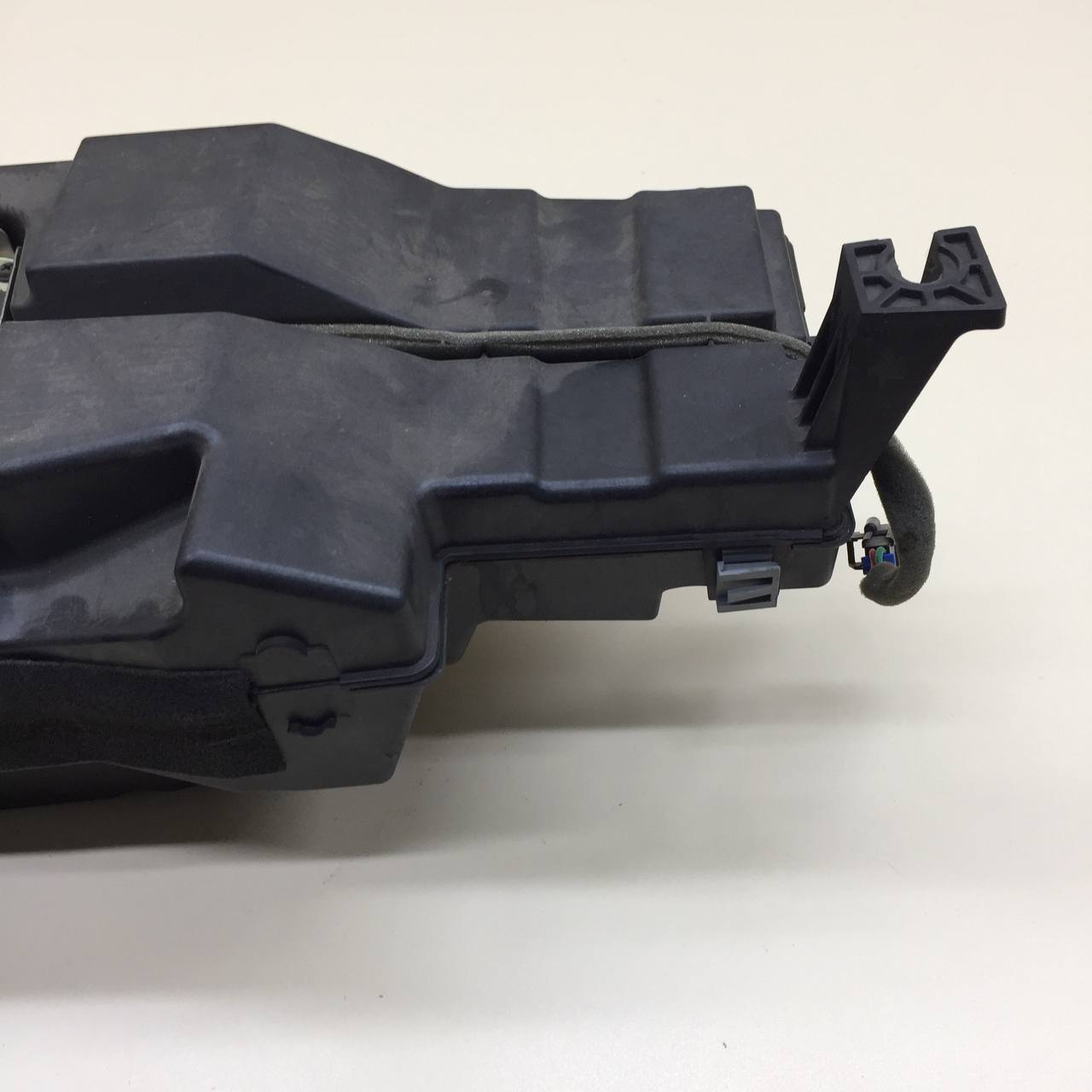 Сабвуфер Cadillac Escalade 3 2006-2014