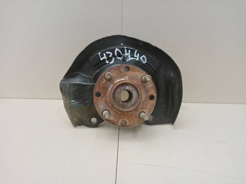 Кулак поворотный передний правый Mitsubishi Colt (CA0) 1992-1996