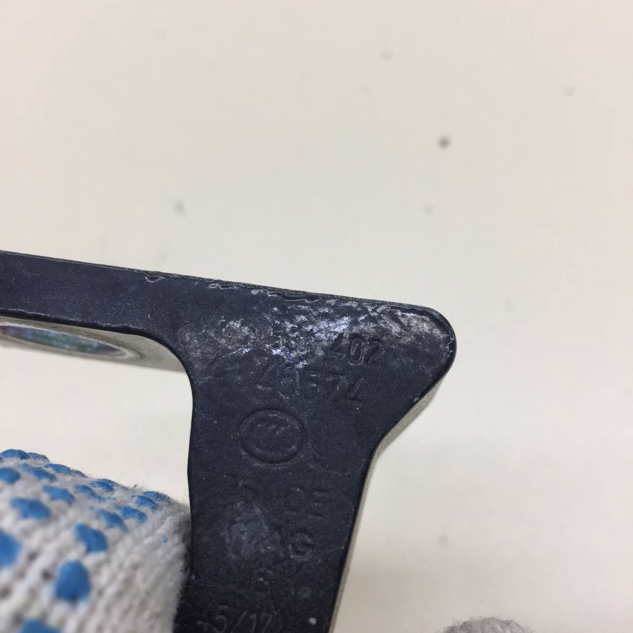 Петля двери Volkswagen Polo (MK5) 2011-2020