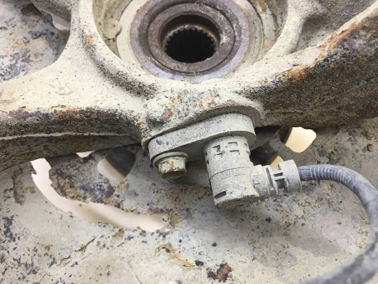 Кулак поворотный передний правый Toyota Camry (XV30) 2001-2006