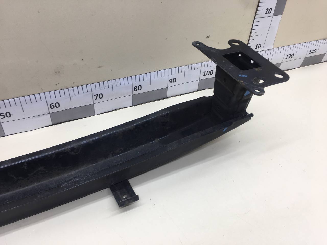 Усилитель переднего бампера Skoda Fabia (5J) 2007-2014