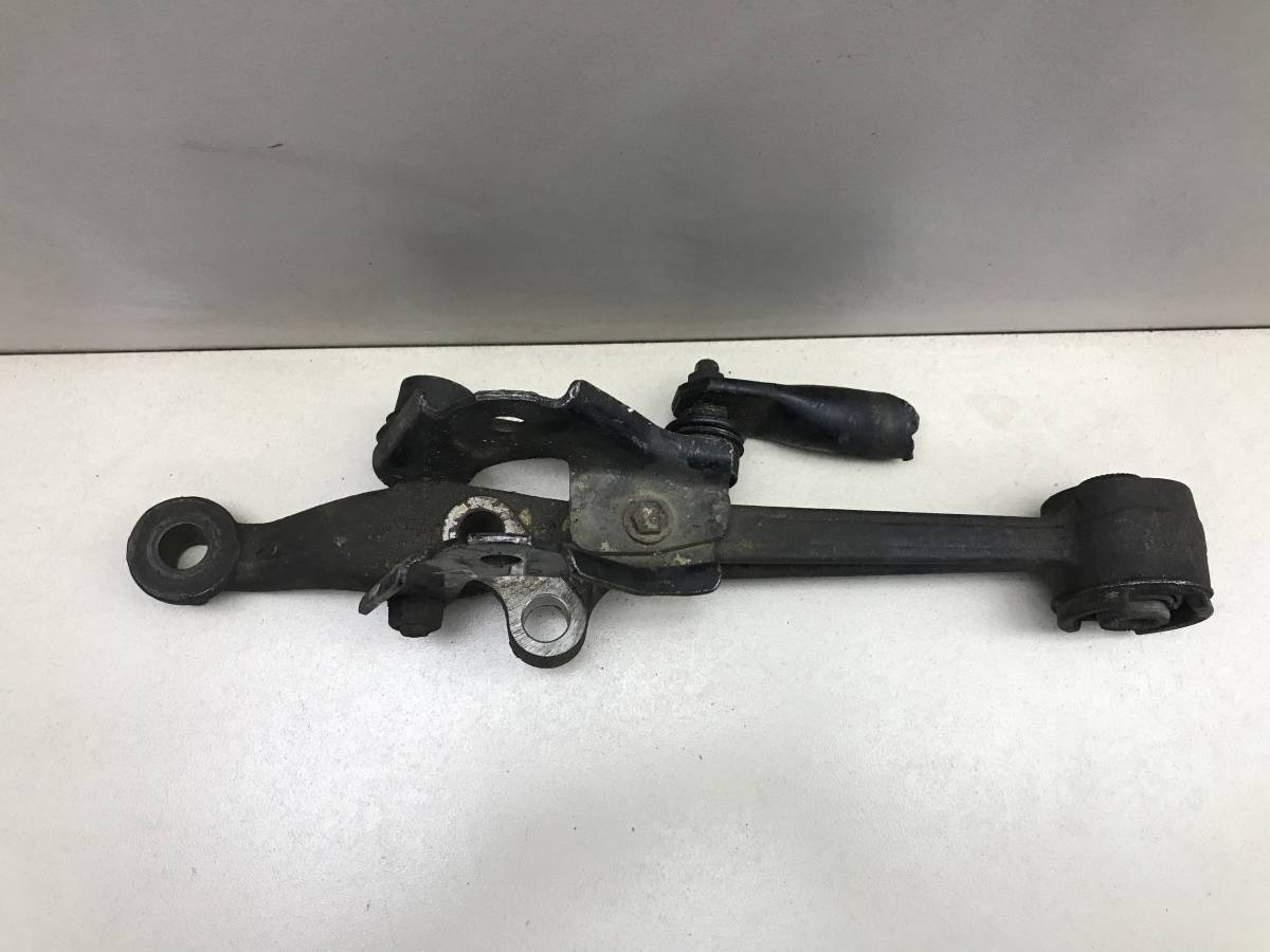 Рычаг передний левый Toyota Mark II  (X100) 1996-2000