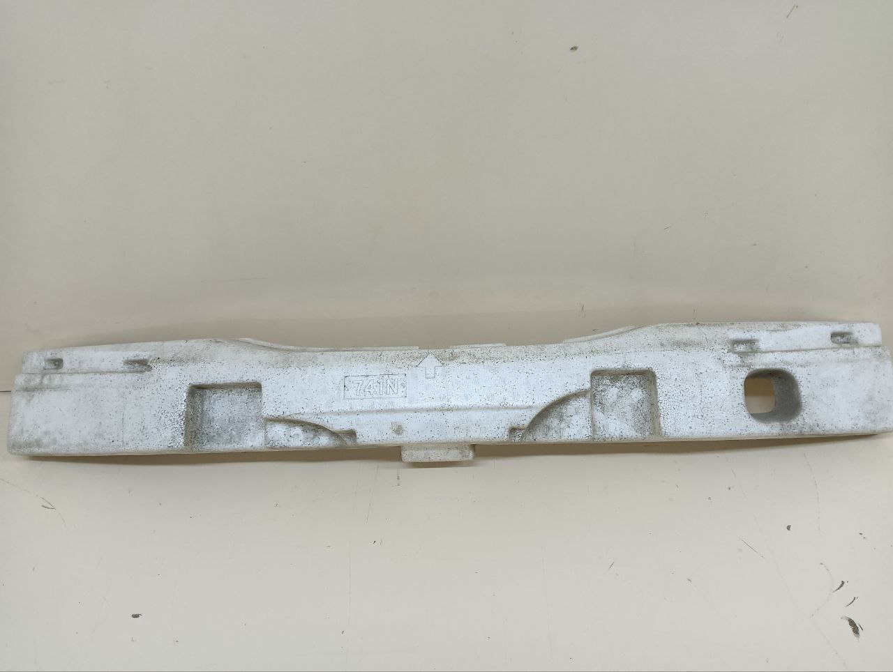 Наполнитель переднего бампера Toyota Crown Majesta (S180) 2004-2009