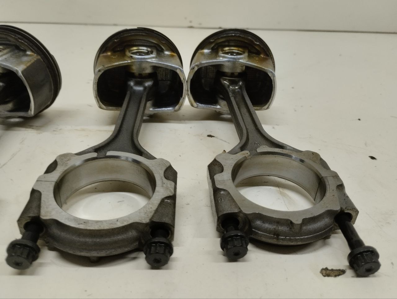 Поршень с шатуном Toyota Rav 4 (XA40) 2013-2019