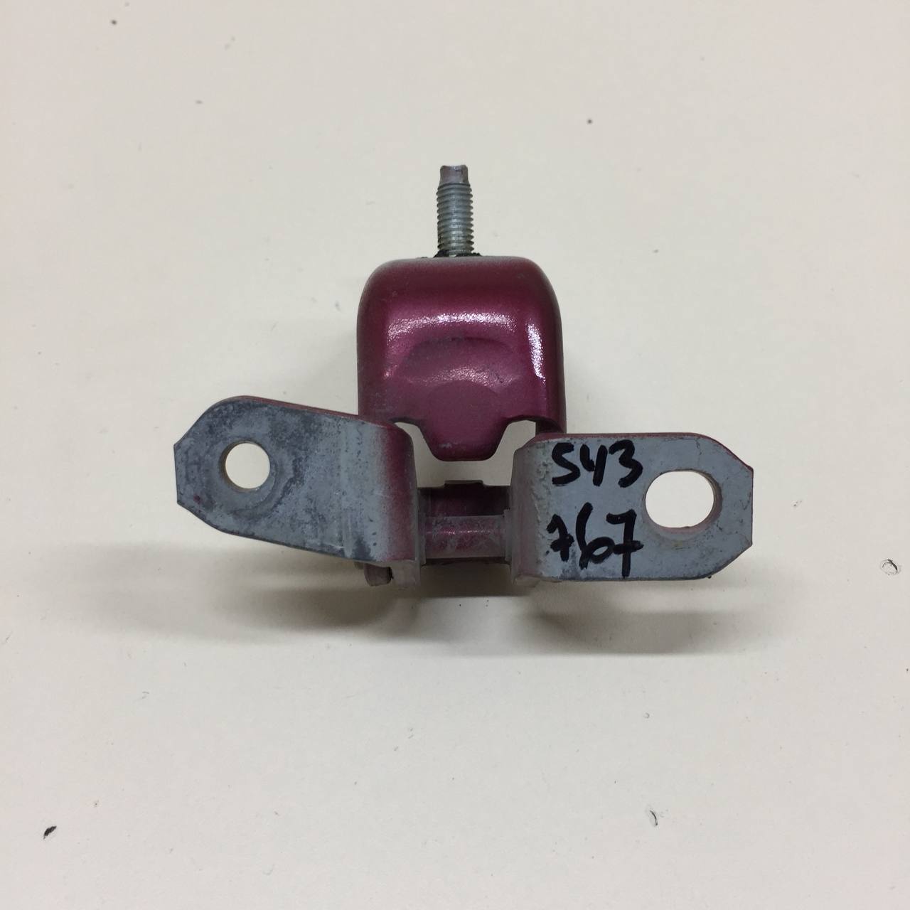 Петля двери задней правой нижняя Suzuki Grand Vitara 2005-2015