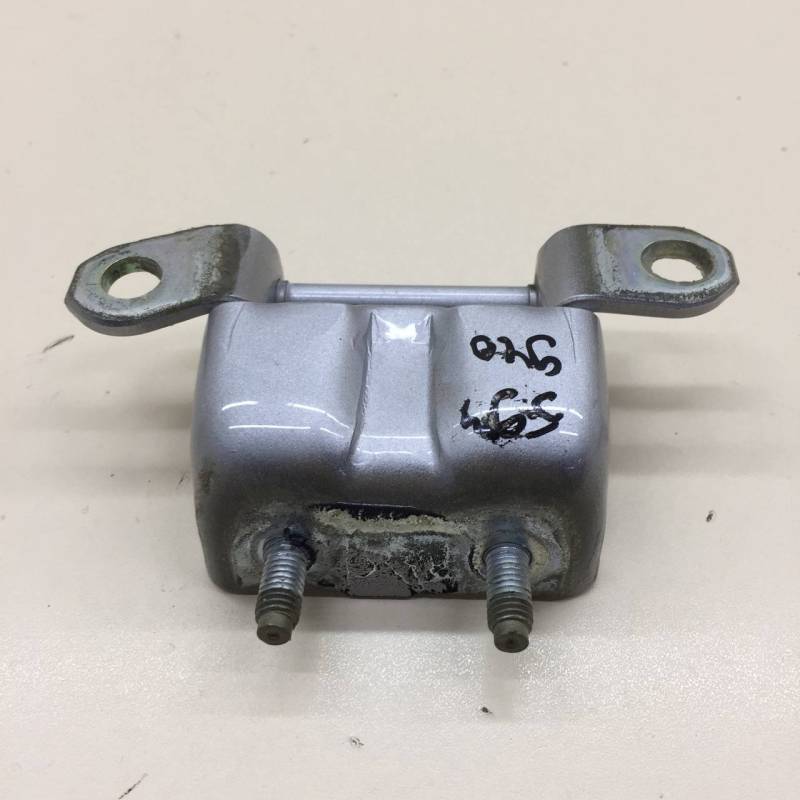 Петля двери задней правой верхняя Nissan Maxima (a36) 2015-2023